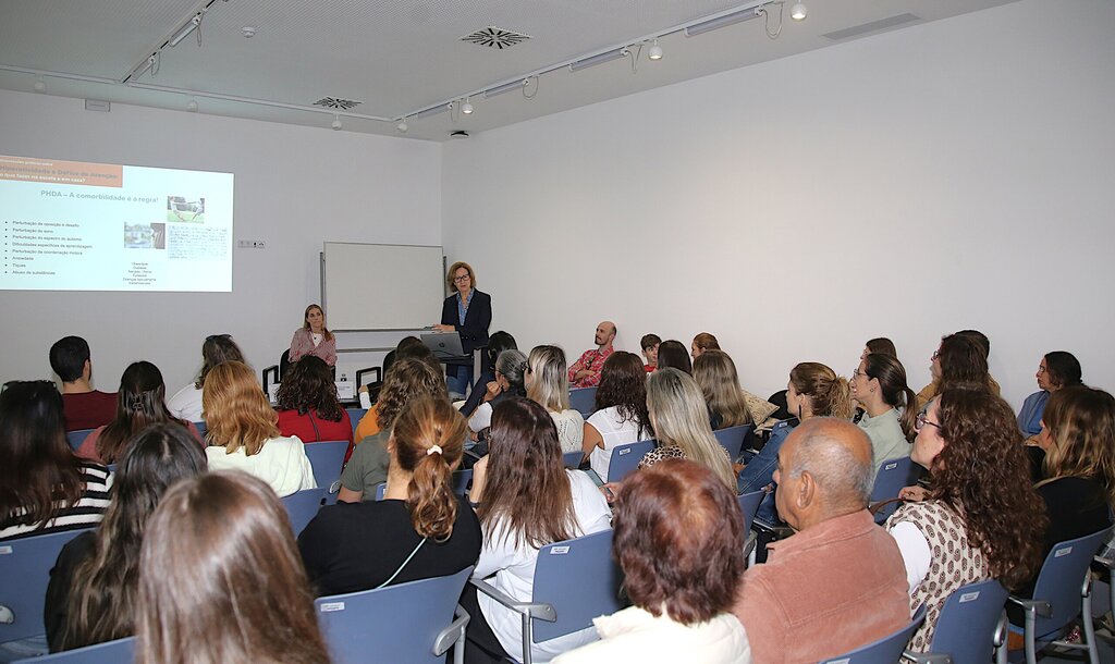 Palestra debateu hiperatividade e défice de atenção