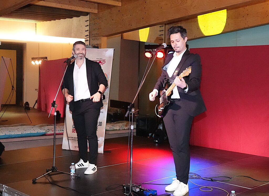 Casa da Juventude recebeu espetáculo de comédia musical