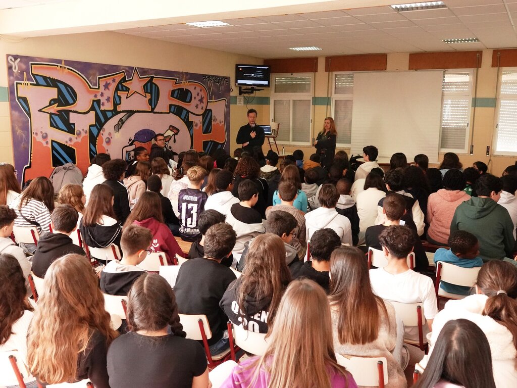 Ações de sensibilização alertaram jovens para o uso consciente das redes digitais