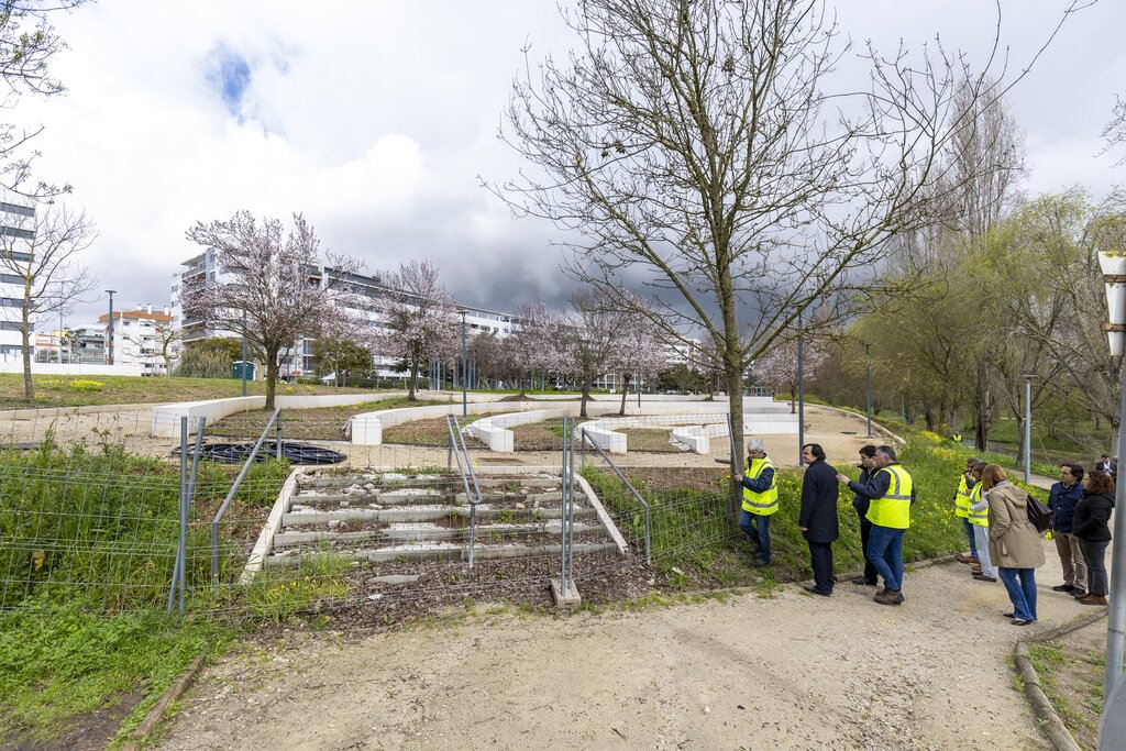 Requalificação do Rio da Costa avança a bom ritmo