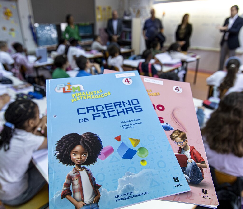 Fichas escolares gratuitas no próximo ano letivo
