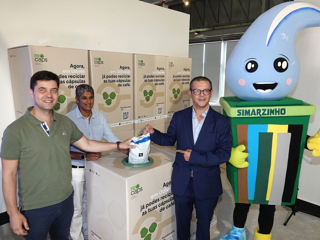 Odivelas com contentores para recolha de cápsulas de café