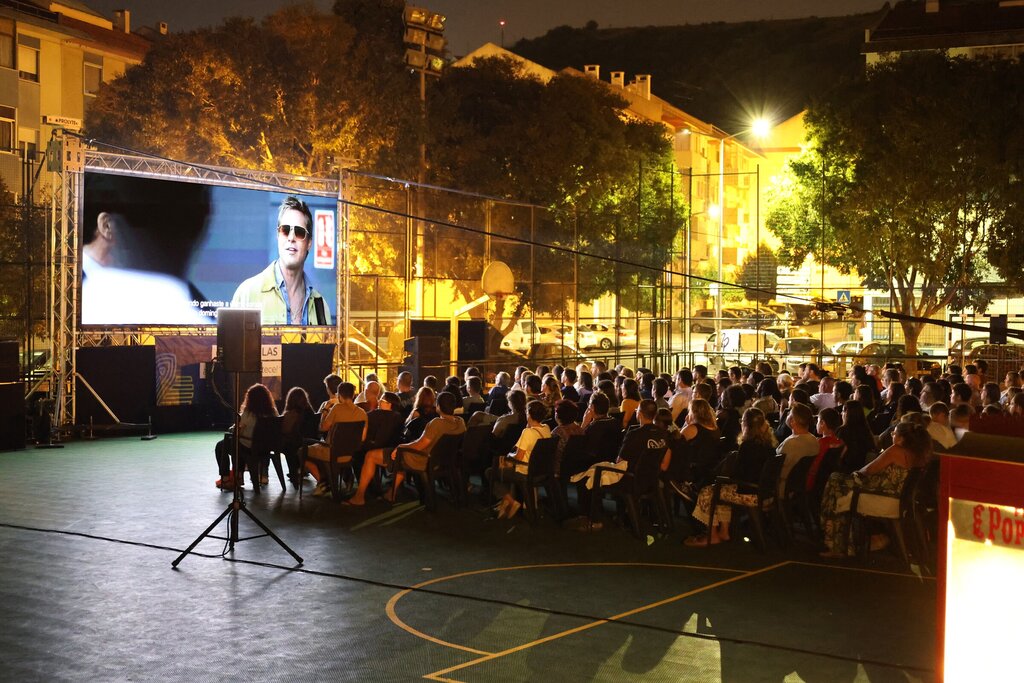 Cinema ao Luar no Olival Basto